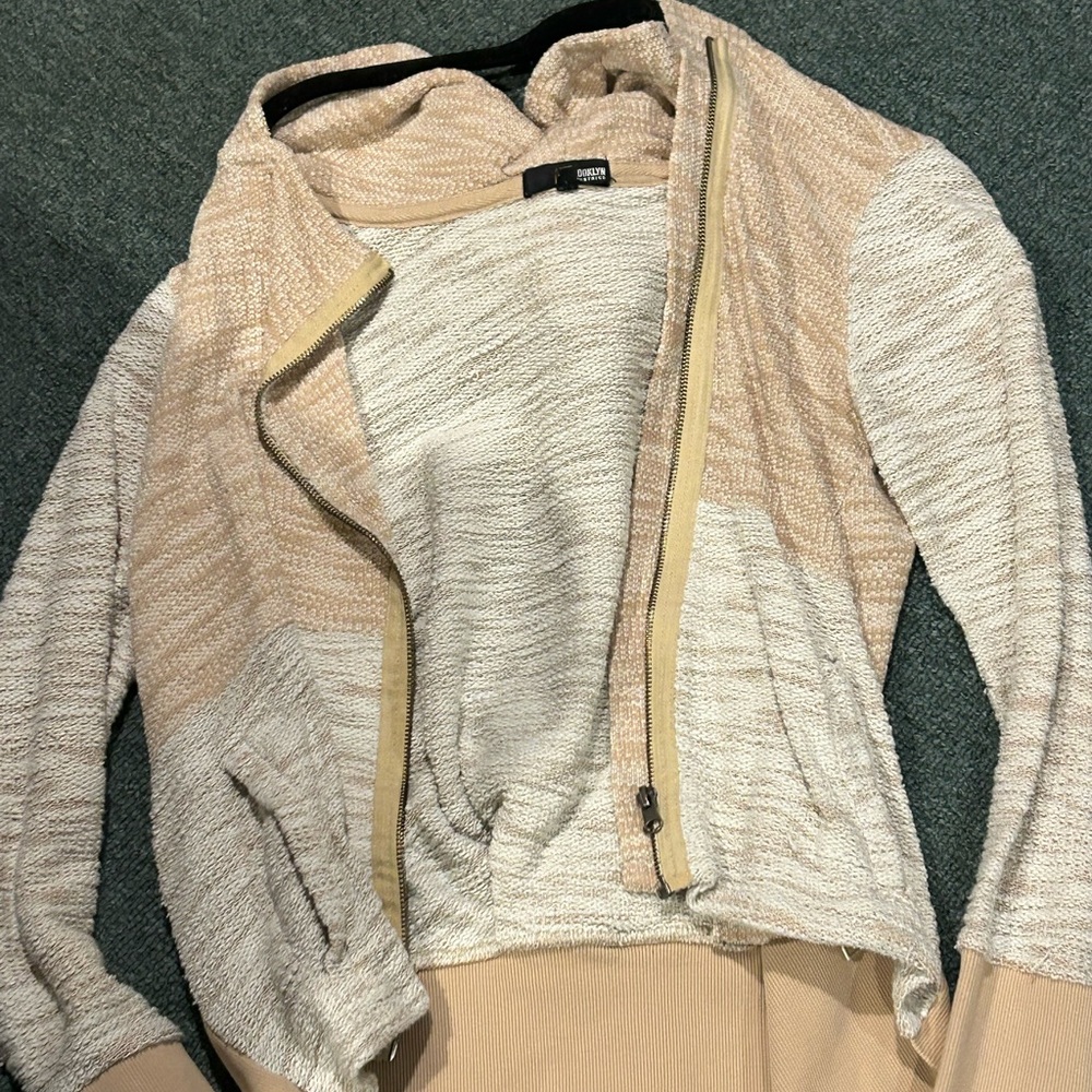 Cute cream sweater for Fall or Spring
